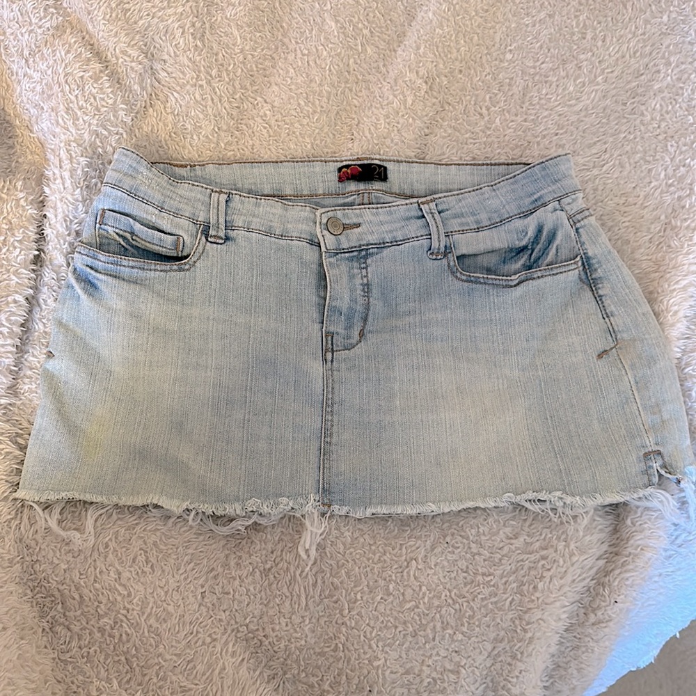 Destructed denim jean Mimi skirt size L, light wash
